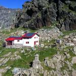 2016 Rifugio Longoni con nuovi pannelli